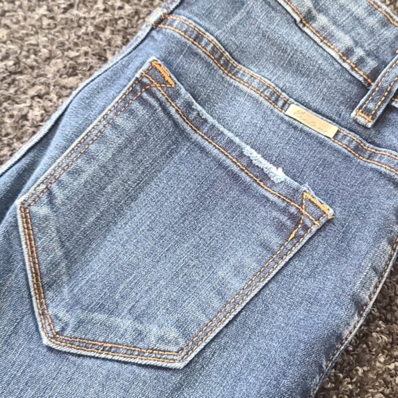 - KanCan - Picture 2 of 9